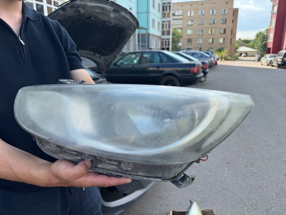 Фара на Hyundai accent 10000тыс