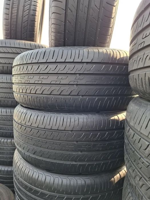 Продам резинк giti 235/50/19