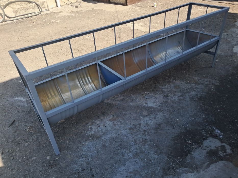 Продам кормушку на 20 голов