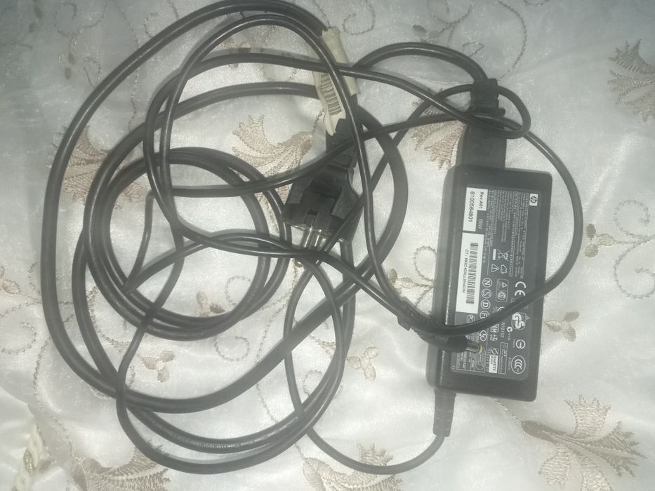 Зарядник для ноутбука