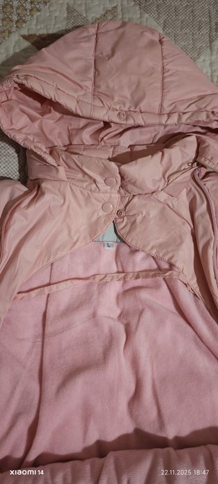 Продам комбенезоны зима на девочку