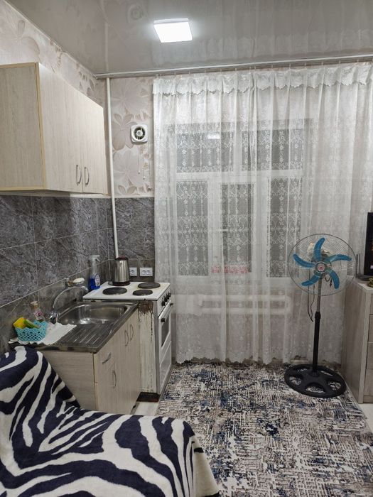 1 комнатную квартиру Сергели 2. Студия с обстановкой. Бывшее общежитие