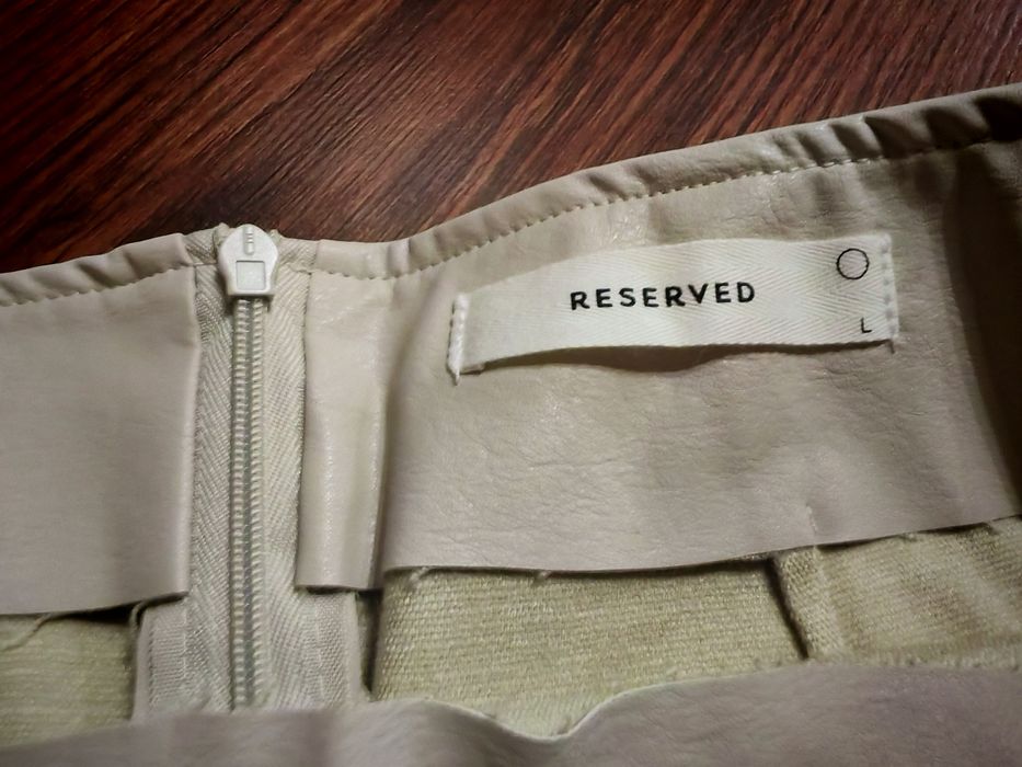 Страхотна кожена пола на reserved