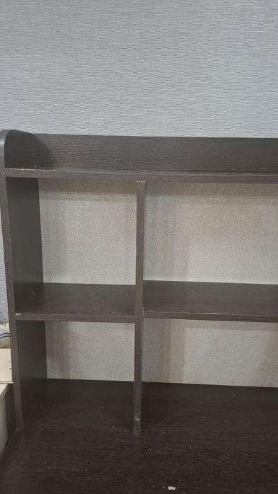 Продам стол школьный