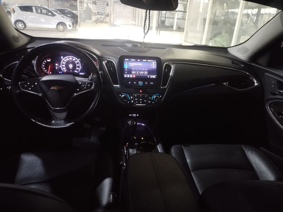 Moshina minish uchun tayor