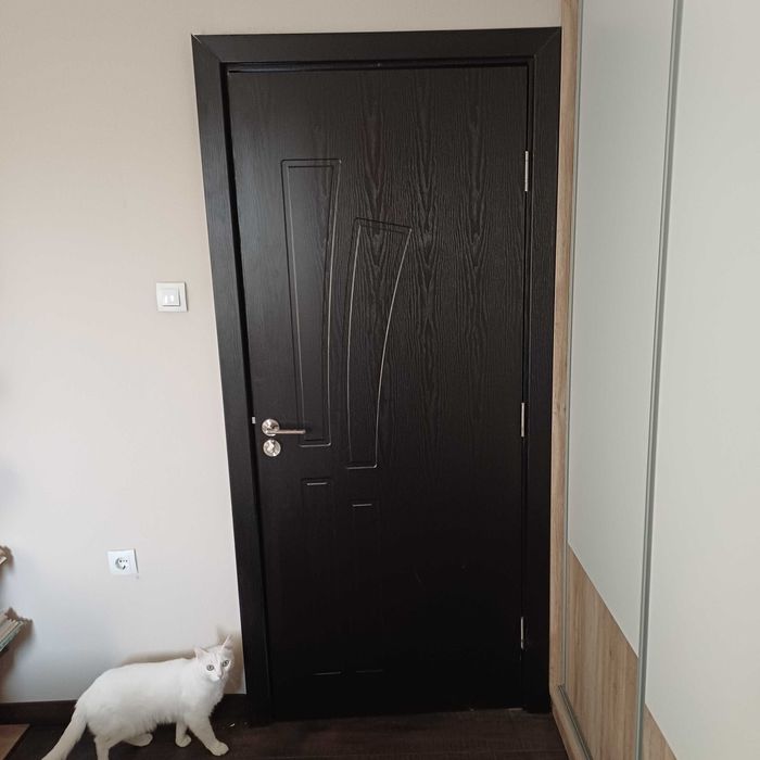 Интериорна врата