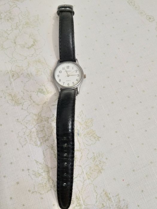 Ceas de mâna Constant, cumparat din Anglia, curea din piele neagră