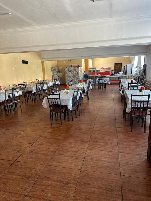 Здание кафе - магазин