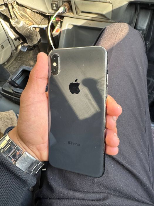 Iphone x  holati zur hech qayiri almashmagan  javob 1yarim milon  aybi