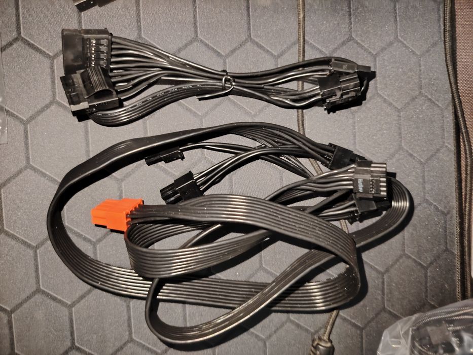 Новые провода кабеля от модульных блок питаний