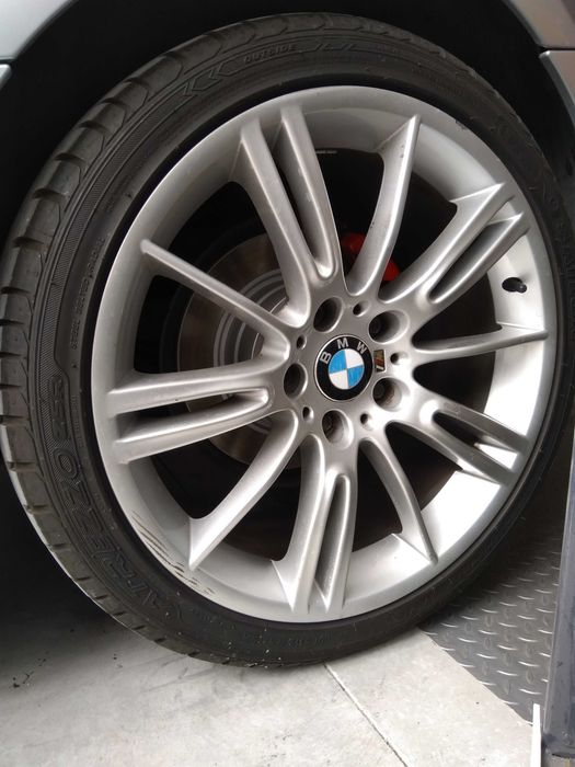 Продавам джанти за BMW 3-series Style 193, Спорт пакет 8J 18' ЕТ34 и 8,5J 18' ЕТ37 5х120 централен отвор 72,6 с гуми 225/40/18' и 255/35/18' ДОТ хх23.