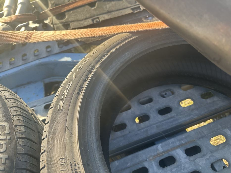 R17 225/50 Pirelli runflat 2 бр. летни