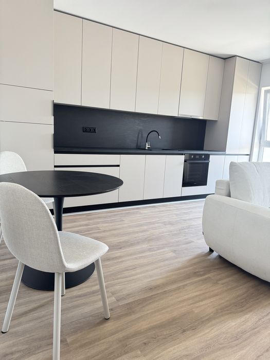 De inchiriat in regim hotelier apartament cu 2 camere decomandate si parcare la intrare in  Floresti Cluj