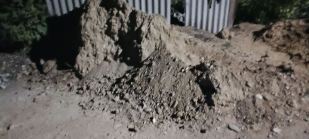 Отдам бесплатно грунт самовывозом. Грунт строительный