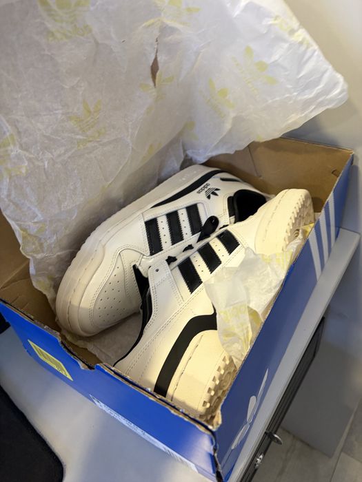 Нови давски обувки