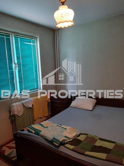 Продава се Тристаен апартамент в София, Фондови жилища - 96 кв.м за 2032 €/кв.м - Снимка #8