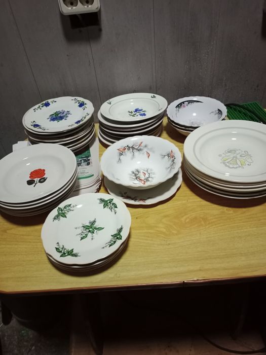 Продаются рюмки, тарелки