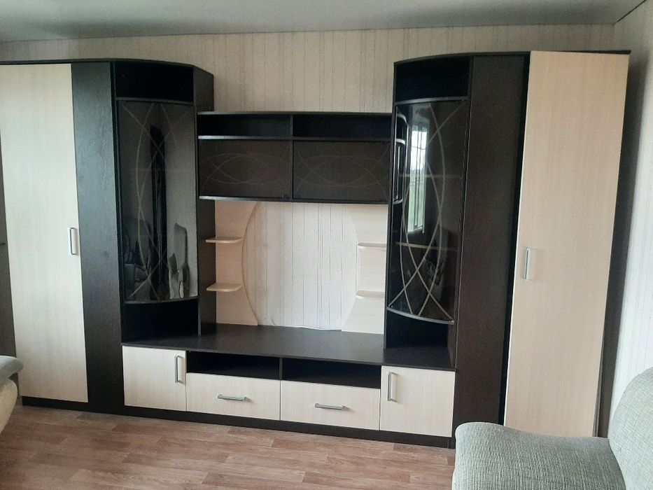 продаю стенку  хорошего качество