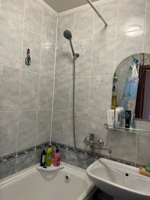 Продается 3-ком. Квартира в районе парка победы