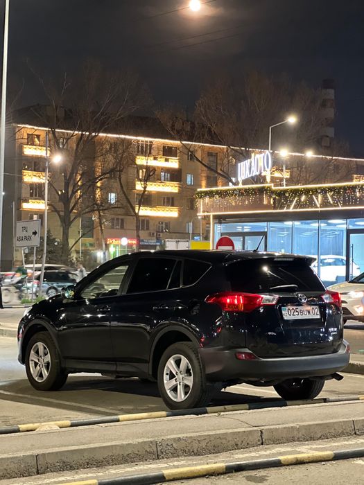 Toyota Rav4 2013 года