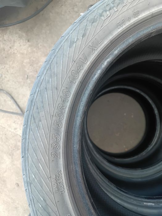 Delmax 235/55R18