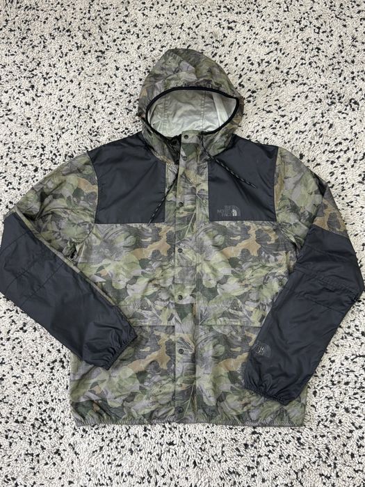 Мъжка ветровка THE NORTH FACE . Размер L