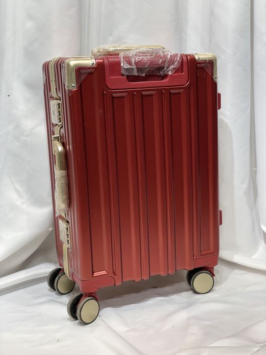 Чемодан из поликарбоната