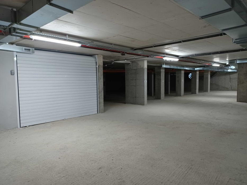 Дава се под наем Гараж / Паркомясто в Варна, Възраждане 2 - 12 кв.м за 17000 € - Снимка #1