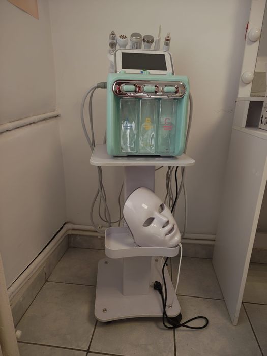 Vând combina cosmetica