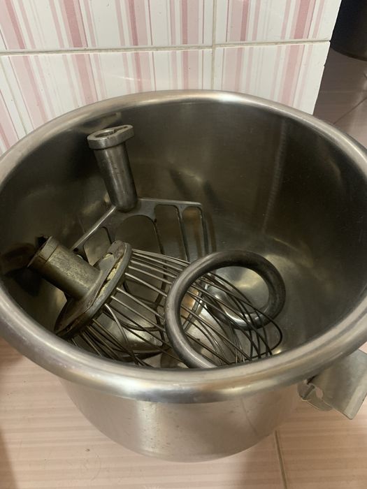 Тестомес производственный на 25 л