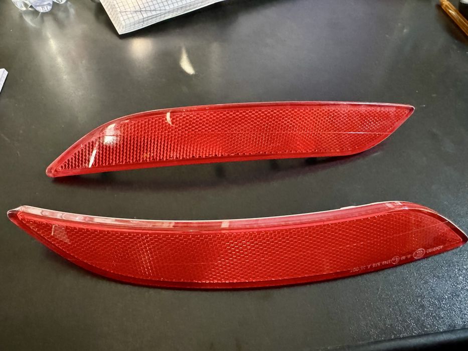 Ochi de pisica stinga  bara spate bmw z4 e89