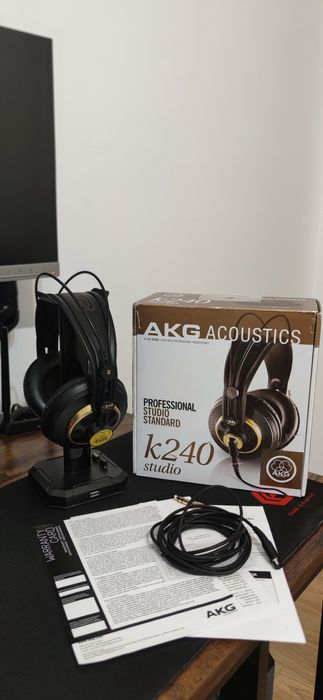 Casti Akg 240 studio
