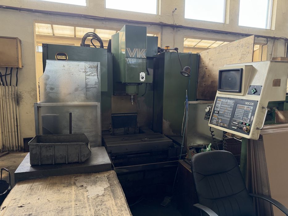 HITACHI SEIKI VK45 Vertical Machining Center