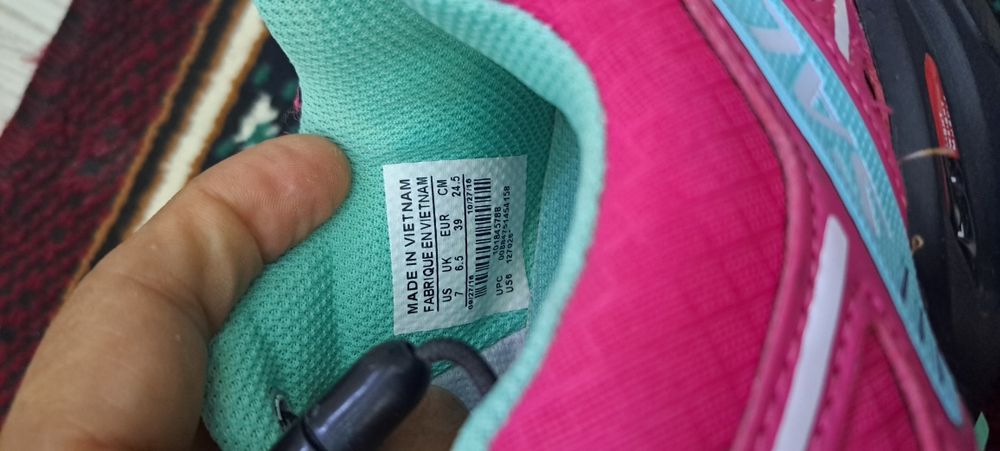 Salomon kross original. Razmer 39