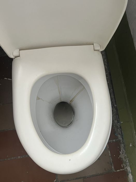 Продам унитаз самовывоз