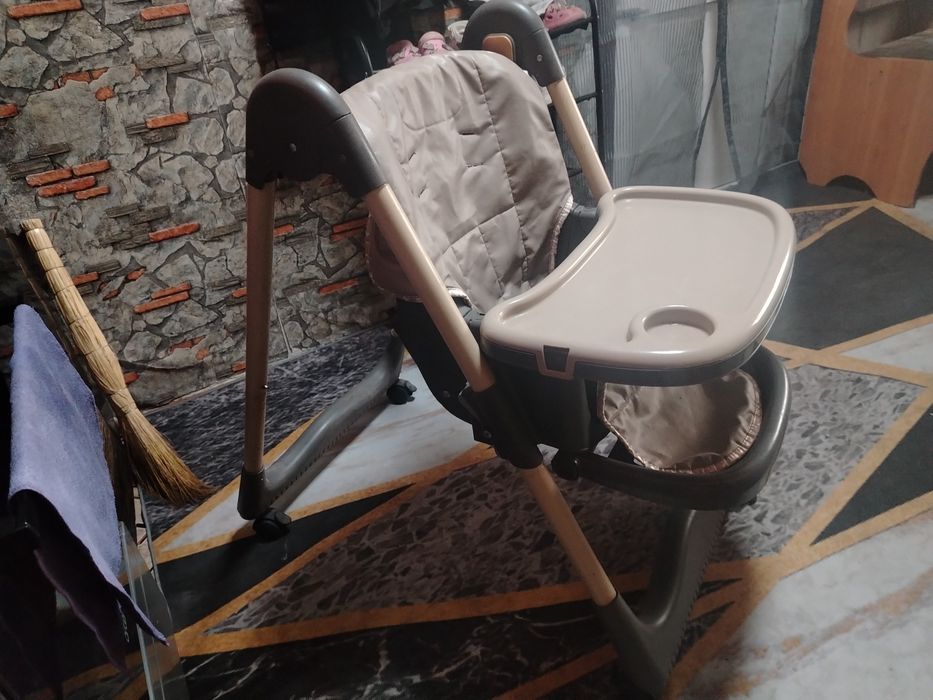 Продам стульчик и коляску