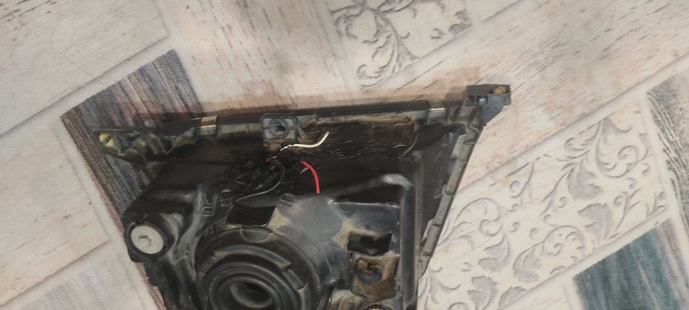 Фары Митсубиси Монтеро спорт 1 до рестайлинг