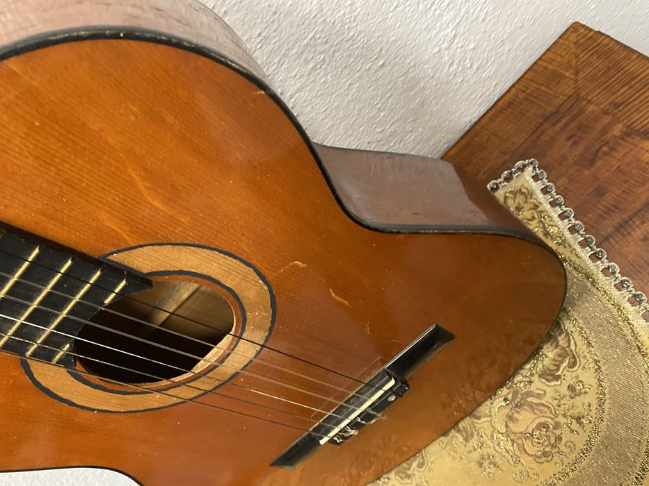 Стара китара