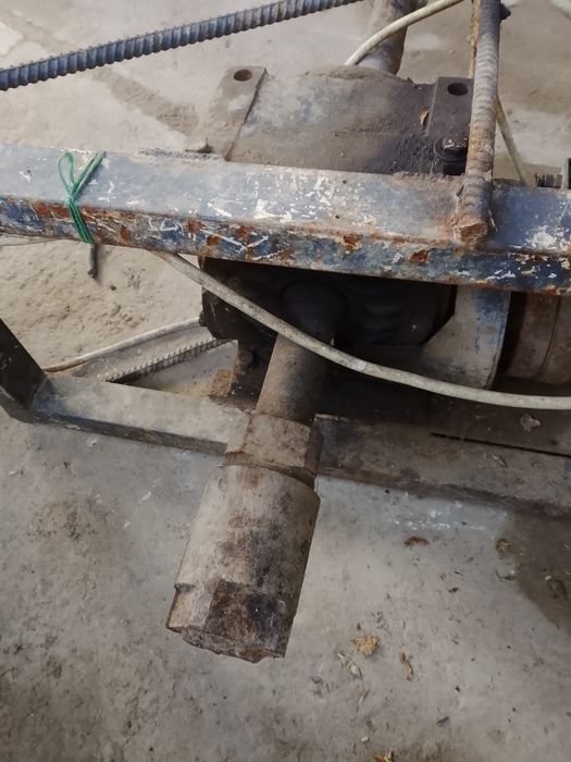 Продам редукторы