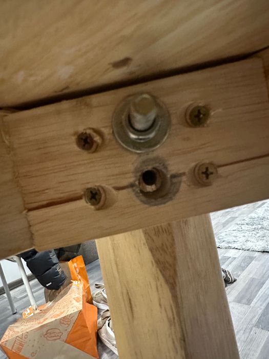 Продам кухонный стол