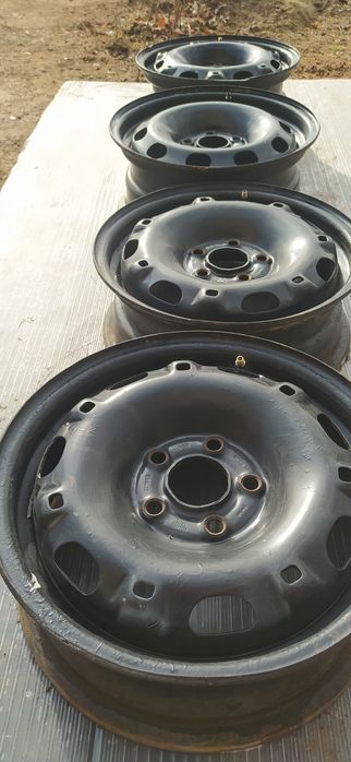 Диски штампы R14 , пяти дырые.комплект