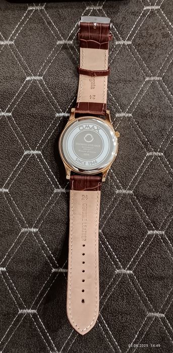 Часы кварцевые OMAX IB06