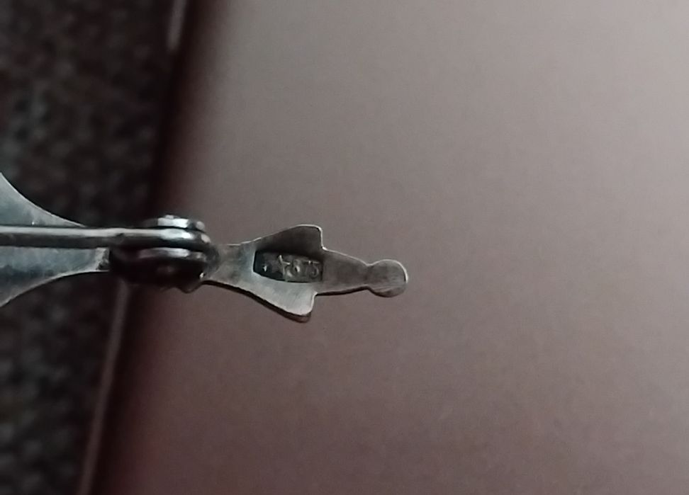 Серебряная   брошь