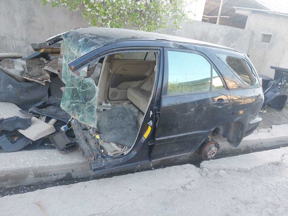 задняя часть на lexus rx 300