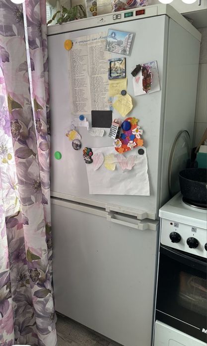 Отдам даром холодильник