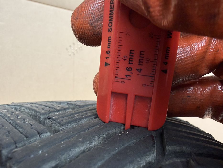 Зимни гуми Michelin 225/55/17 dot3422 | 7мм