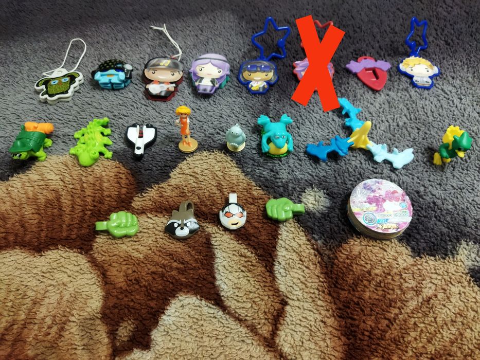 Продам игрушки из киндера и Чупа чупса. Обмен