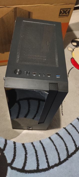 Компютърна кутия