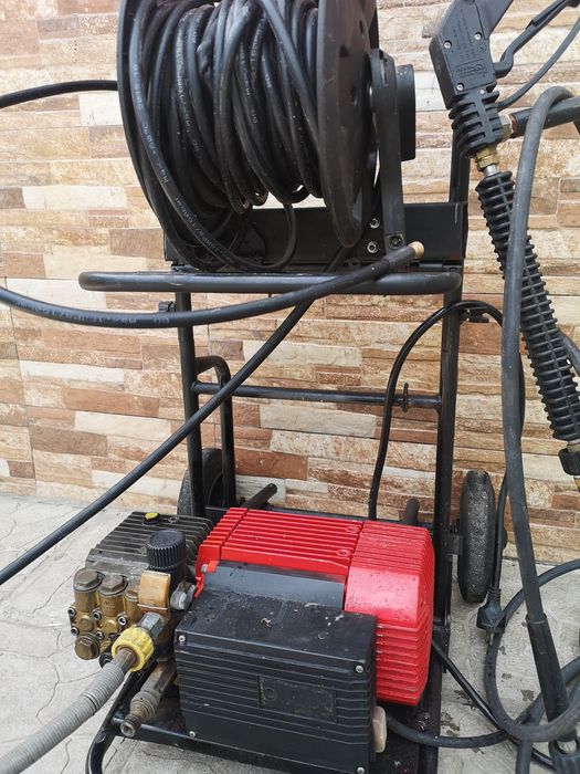 Машина за Отпушване на Канали 220V 150bar Бутална Помпа Керамика