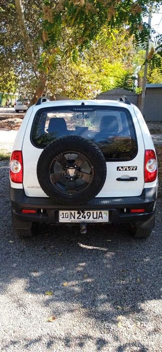 Нива Chevrolet Niva 2015г. пробег 68 000